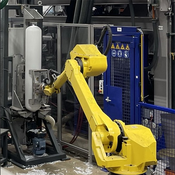Servo-Controlled Vertical Facing Station Robot